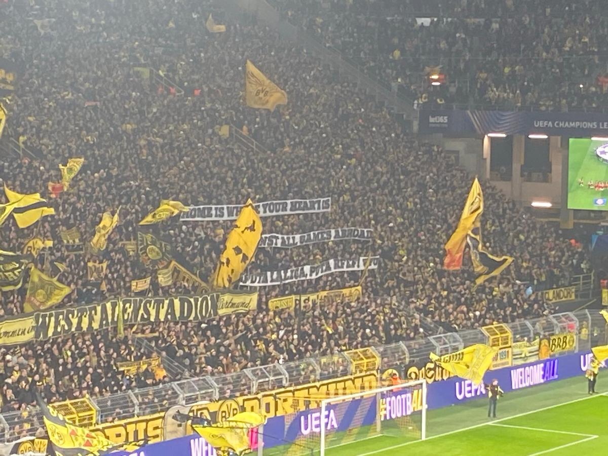 El Signal Iduna Park protestó contra LaLiga y la RFEF