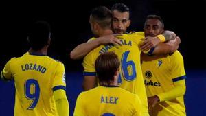 El Cádiz, lider tras ganar al Eibar: el resumen del partido