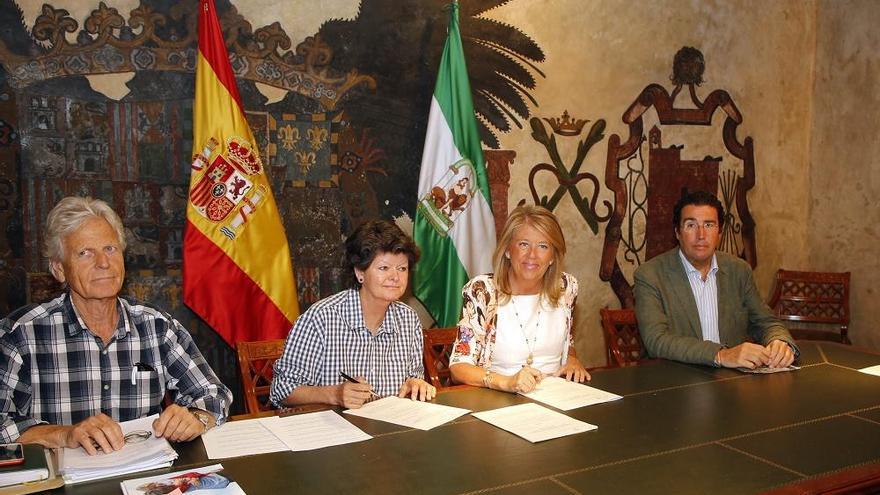 Imagen de la firma del acuerdo.