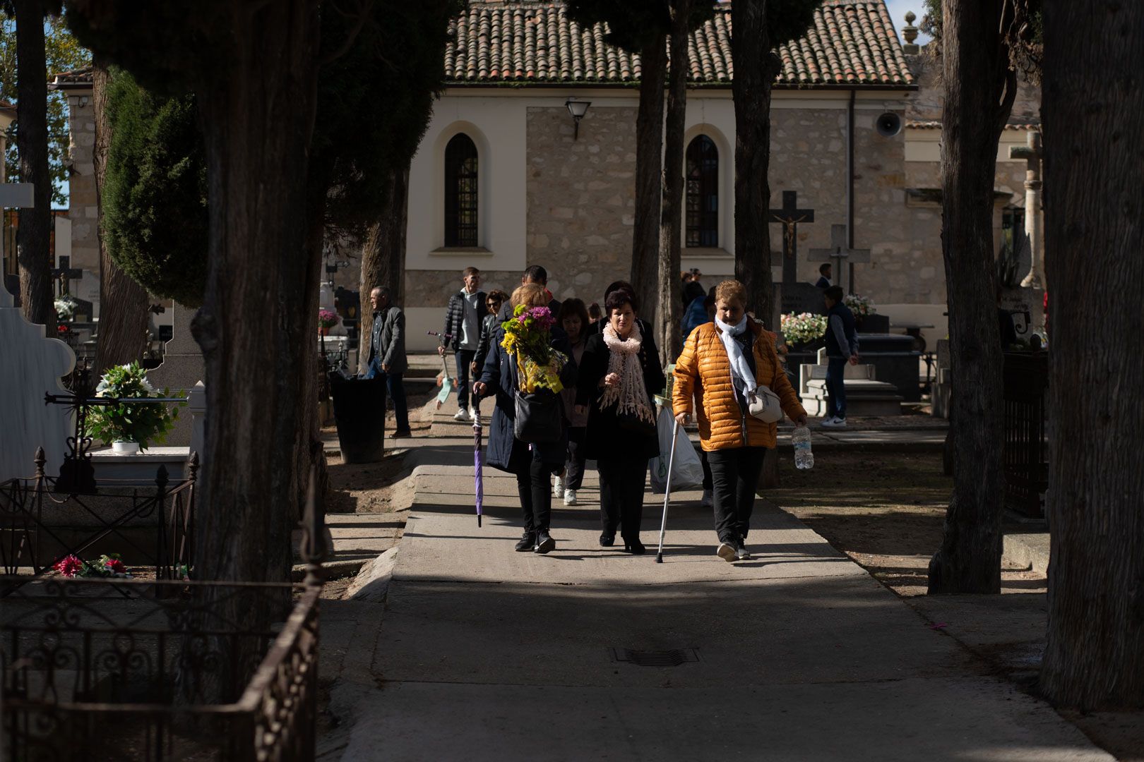 GALERÍA | La imágenes del Día de Todos los Santos en el cementerio de Zamora