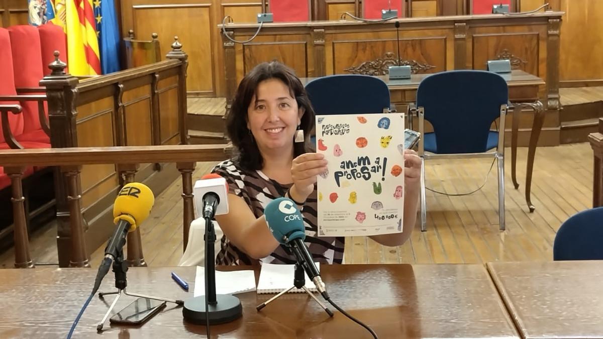 La concejala de Democracia Participativa, Teresa Sanjuán durante la presentación