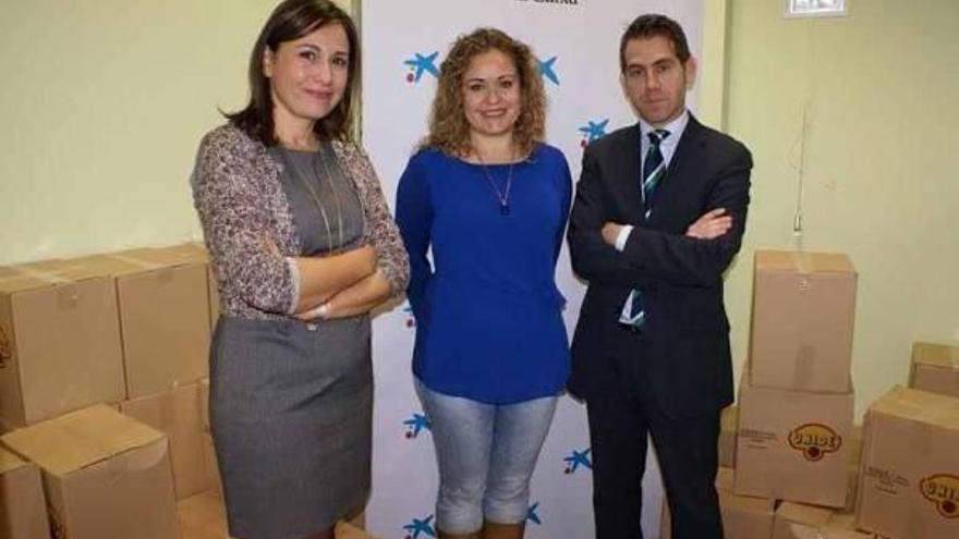 La Caixa dona alimentos para los más desfavorecidos en El Campello y Sant Joan