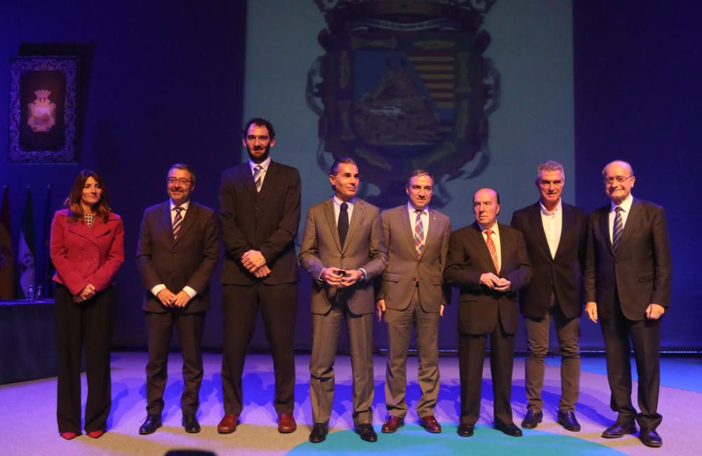 El cantaor y humorista ha sido nombrado Hijo Predilecto de Málaga y el italiano, extécnico de Unicaja y seleccionador nacional de baloncesto, Hijo Adoptivo.