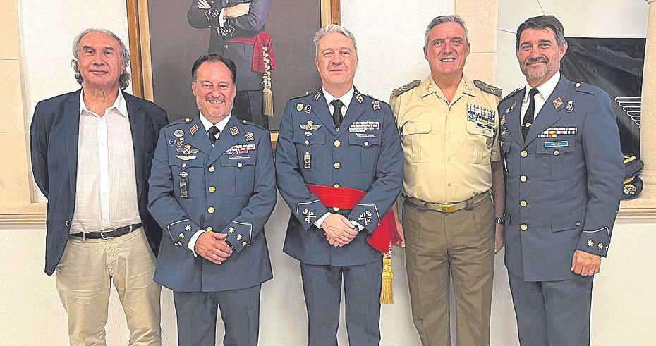 Martí March, Ignacio Moll, Gerónimo Domínguez Barbero, el general Fernando Luis Gracia y Alberto Sevilla.