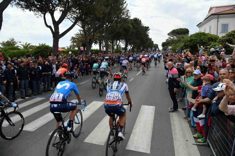 18 May 2019, Italy, Tortoreto Lido: Cyclists ...