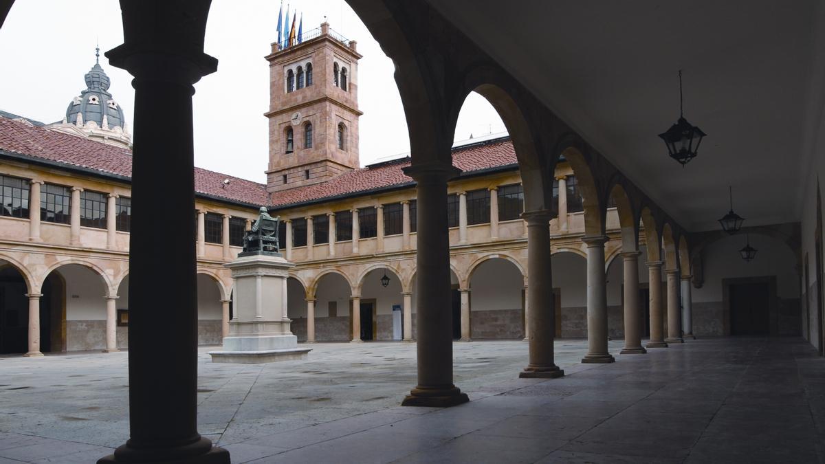Patio del Edificio Histórico de la Universidad de Oviedo.