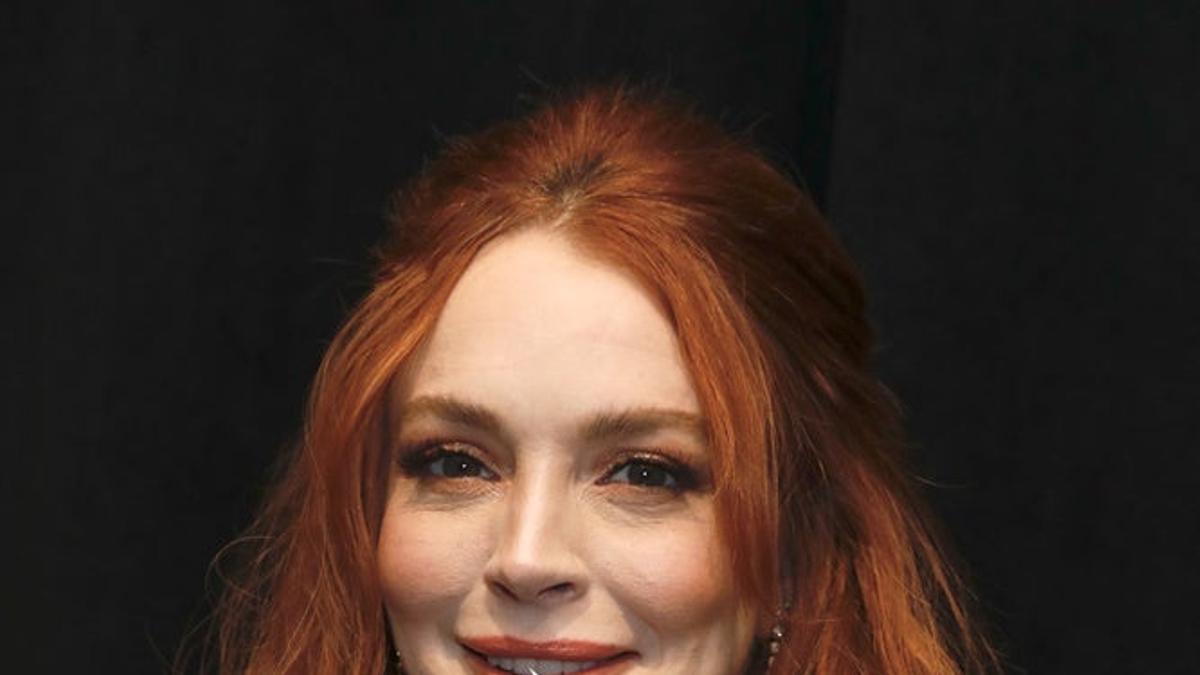 Lindsay Lohan anuncia que está embarazada de su primer hijo como si fuese lo nuevo de Zara
