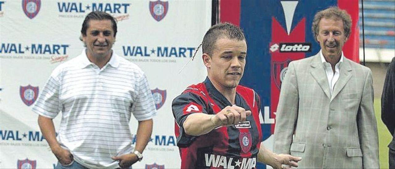 Gustavo Ranucci, a la derecha, junto a Andrés D’Alessandro, uno de los jugadores representado por el empresario.