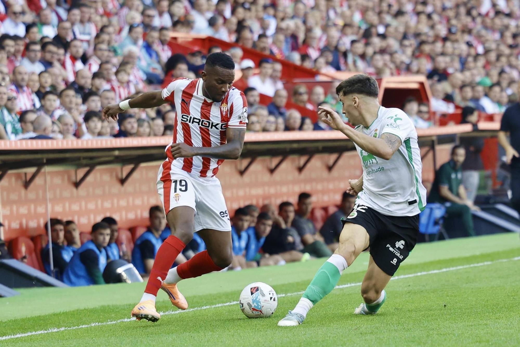 EN IMÁGENES: El partido del Sporting- Racing de Santander en El Molinón