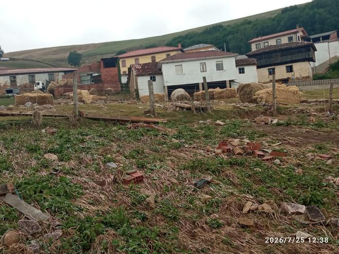 En imágenes: Así quedó el pueblo de Fontalba, en Tineo, tras la tromba de agua registrada el viernes 24 de julio