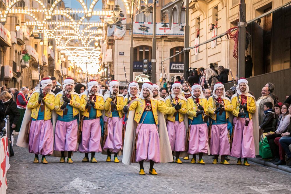 La Diana abre las Fiestas de Alcoy