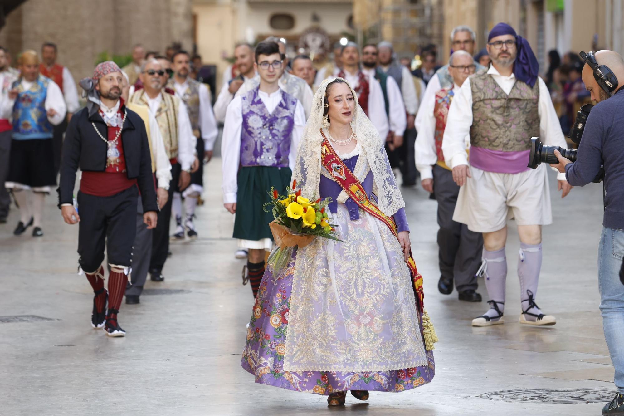 Ofrenda 2023 | Falleras Mayores e Infantiles de comisiones del 17 de Marzo (I)