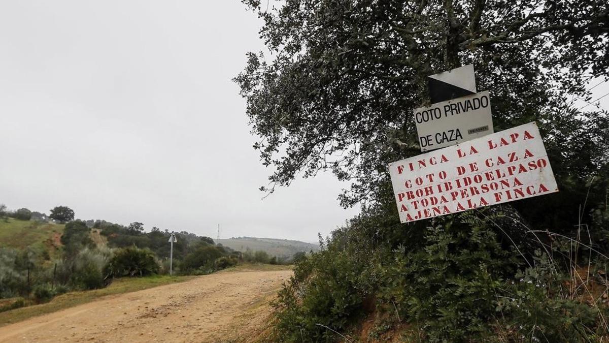 La finca 'La lapa' en la localidad sevillana de Burguillos, donde un niño de cuatro años ha muerto de un disparo durante una cacería