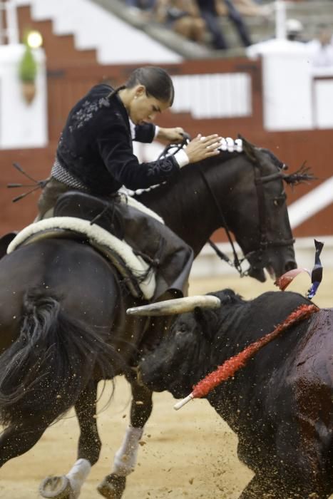 Corrida de rejones en la Feria Taurina de Begoña de 2018.