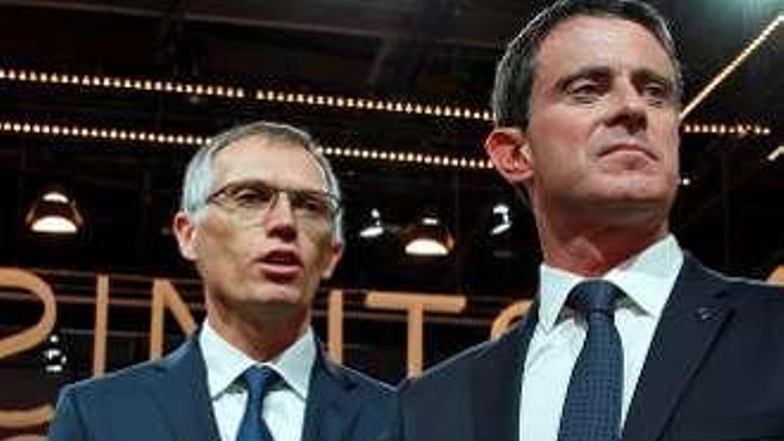 Tavares (i.) y Manuel Valls.