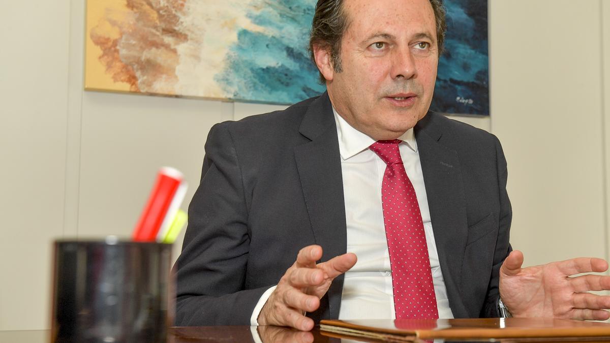 Orlando Luján.