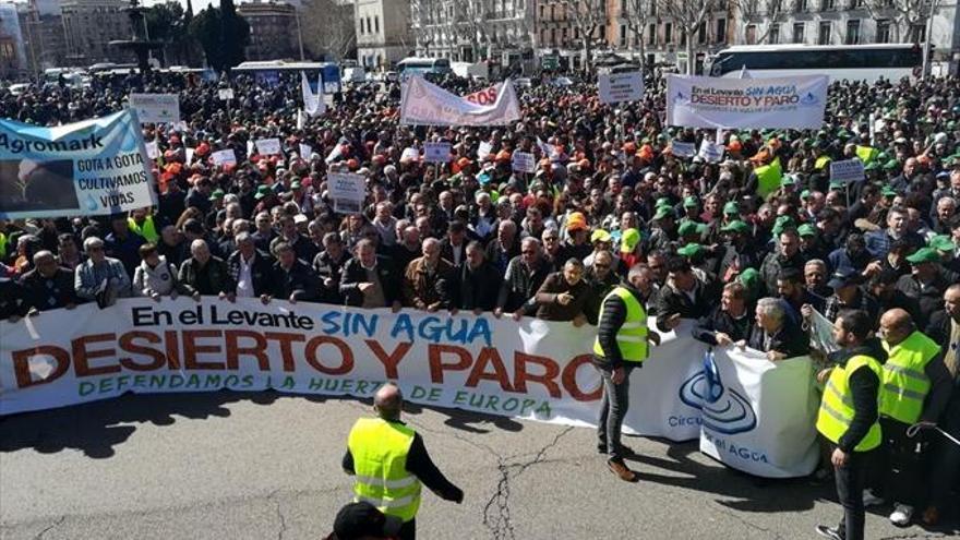 Los agricultores piden agua