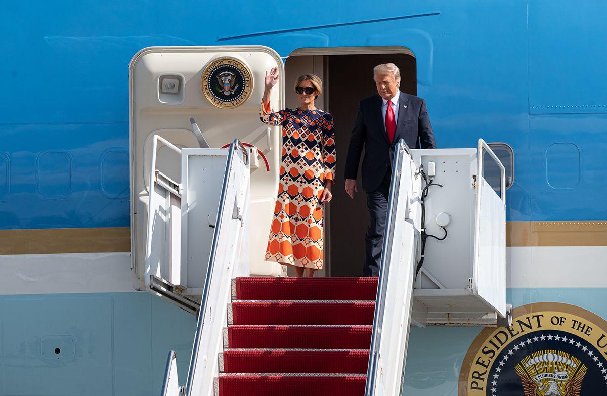 Donald Trump y Melania Trump regresan a Florida durante la investidura de Joe Biden