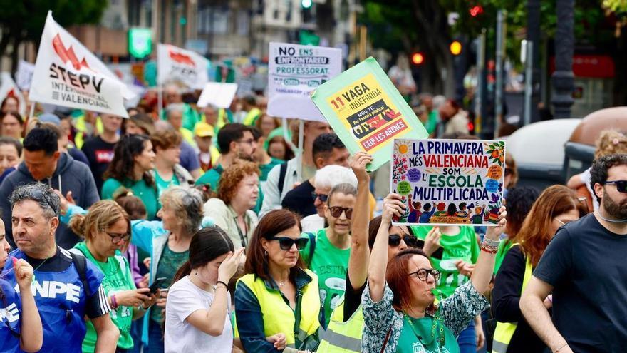 El malestar de los docentes toma la calle: “Acabamos haciendo también de padres, psicólogos, orientadores y asistentes sociales”