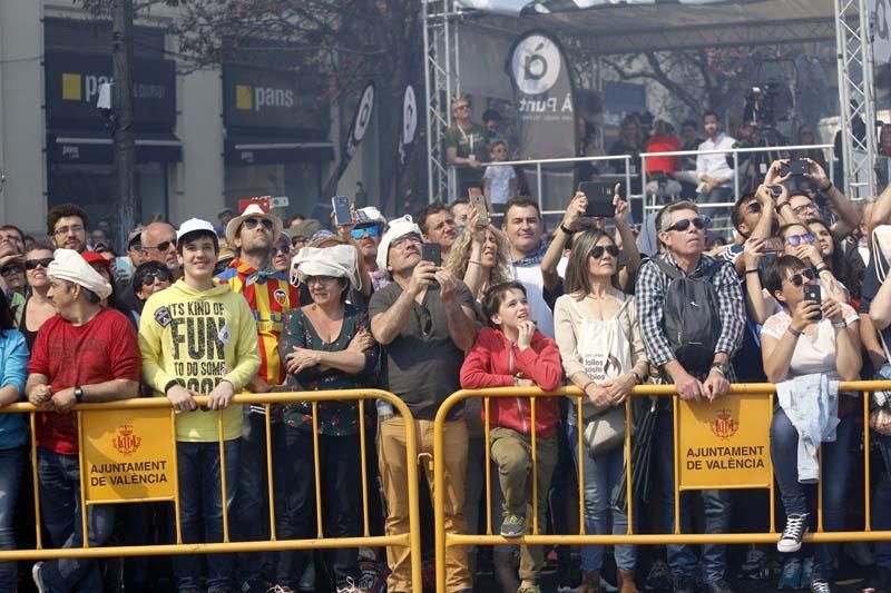 Búscate en la mascletà del 16 de marzo