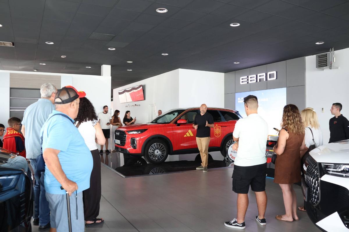 GALERÍA | EBRO llega a Zamora de la mano de Leomotor con un coche inspirado en la Selección Española