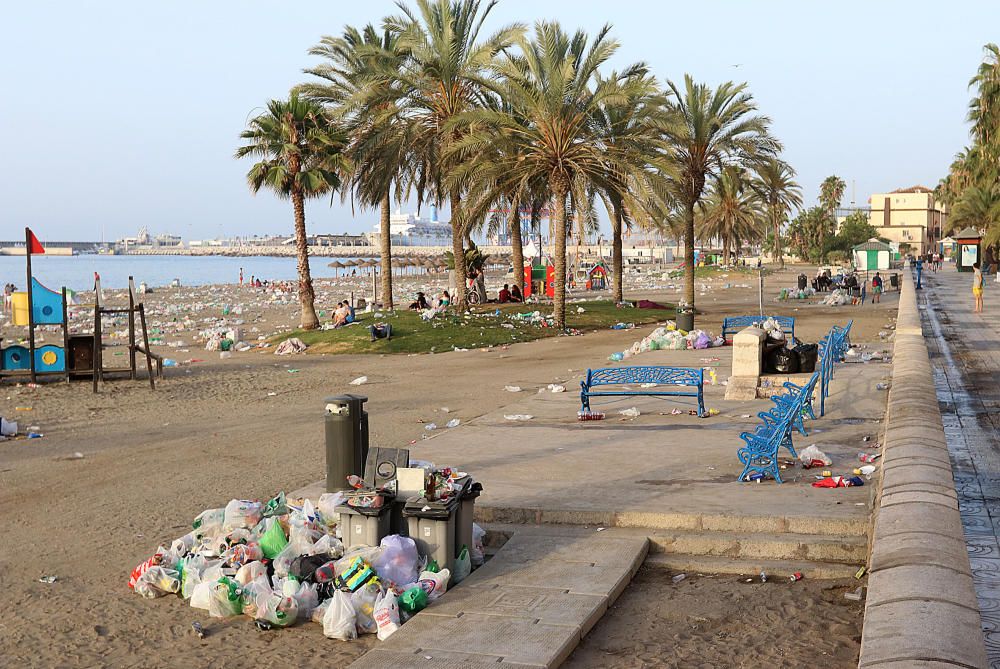 Así amanecen las playas malagueñas después de la noche de San Juan