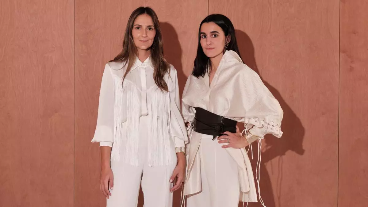 Entrevista exprés con Eva Dimas y Victoria Mitjans (Simorra): "Muchas mujeres referentes del ámbito de la política visten de Simorra, sin importar la ideología"