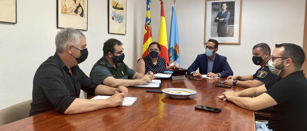 Imagen de la reunión de coordinación de la Noche de Juan en Torrevieja