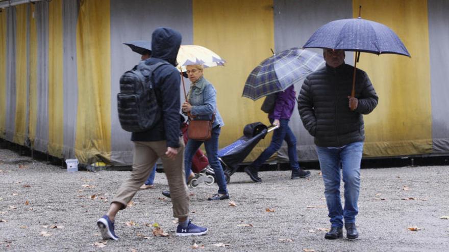 La pluja ha fet anul·lar molts dels actes de fires.