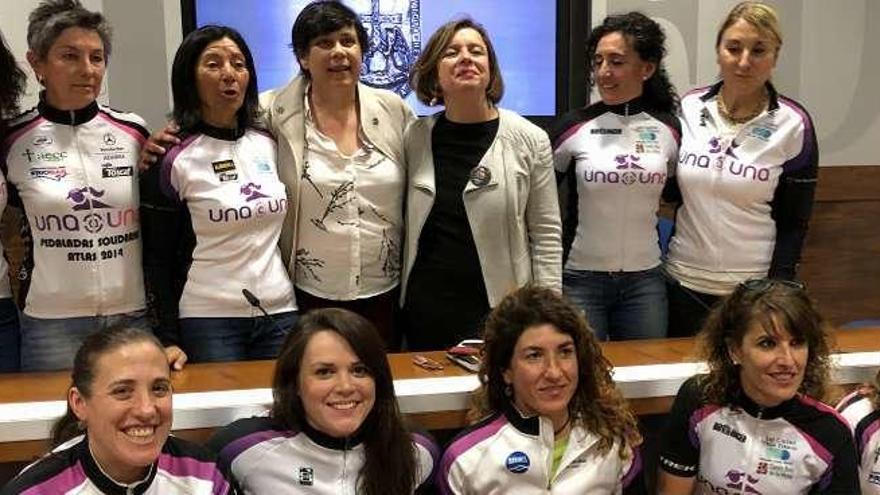 Taboada presenta el nuevo reto de la alpinista Rosa Fernández