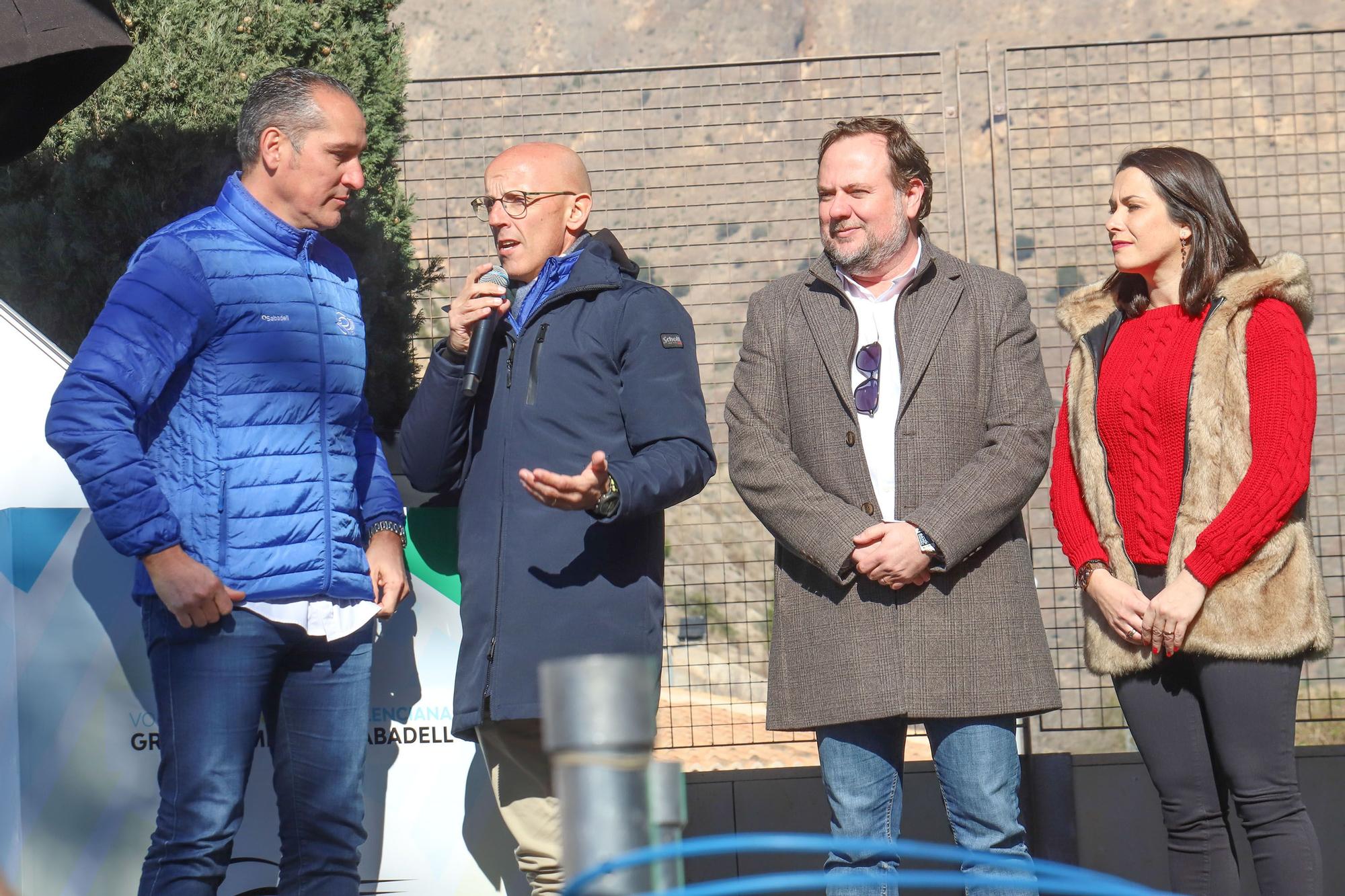 Salida de la 74 Vuelta Ciclista a la Comunidad Valenciana desde Orihuela