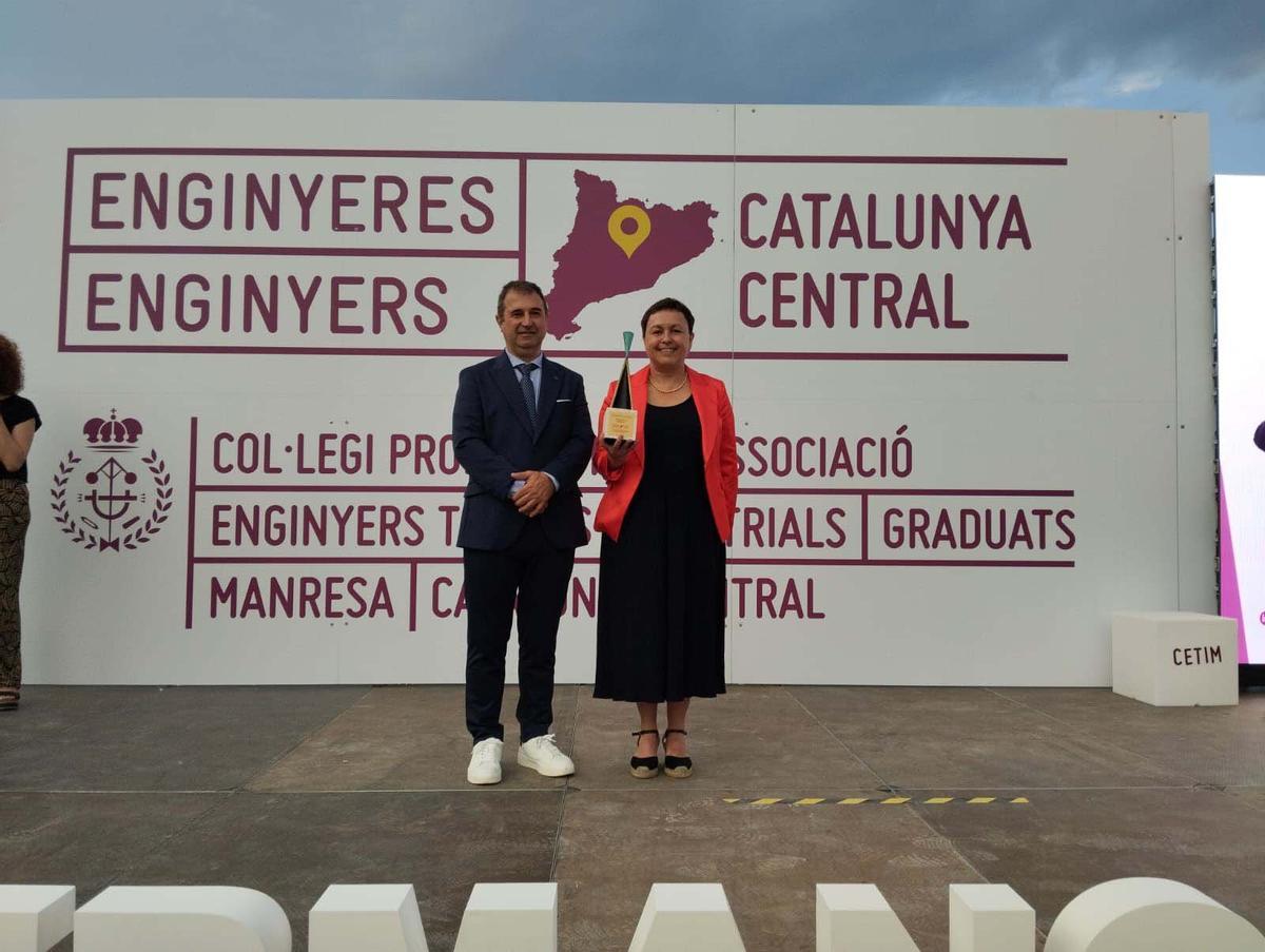 Elvira Garcia rep el premi Promoció del Territori