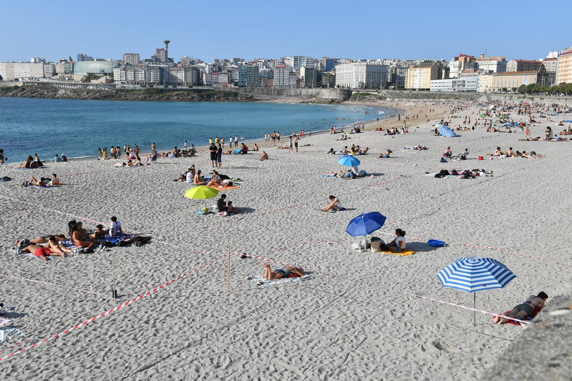 San Juan A Coruña 2025: 'Parcelaria' en la playa del Orzán ya desde la víspera de la noche de las hogueras