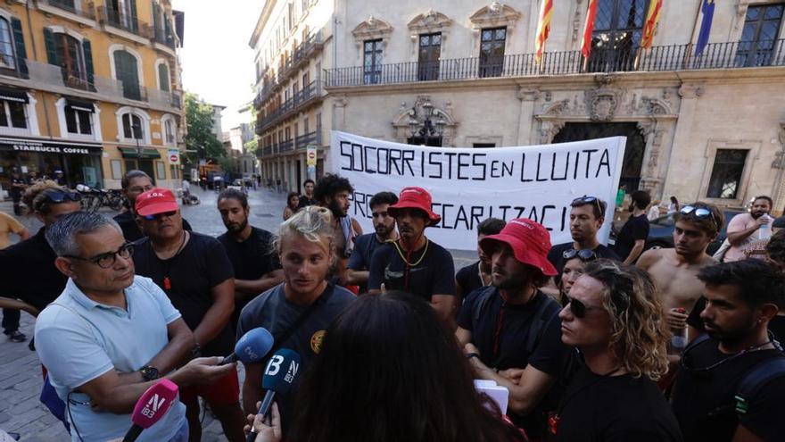 Así ha sido la concentración de socorristas en Palma