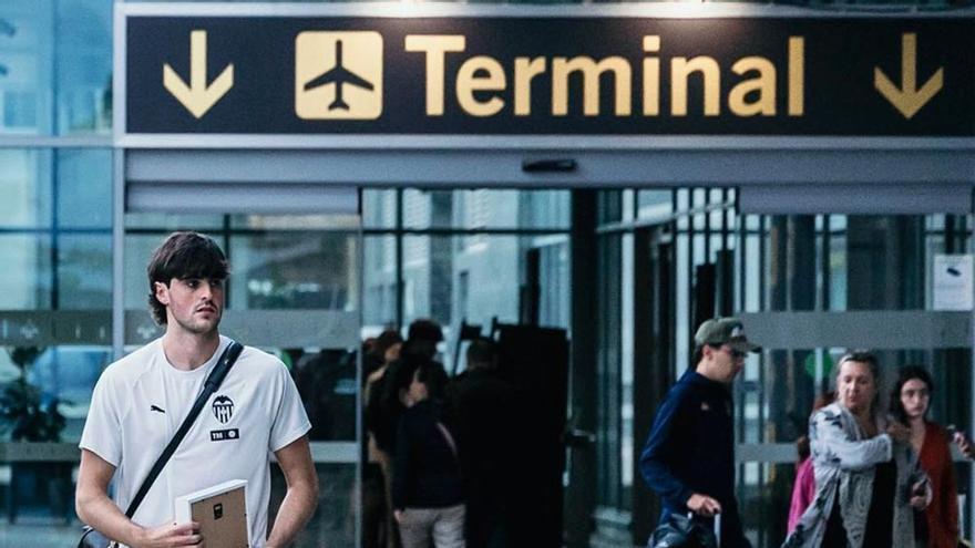 Convocatoria oficial de Corberán para el Sevilla FC - Valencia CF: Guido se sube al avión