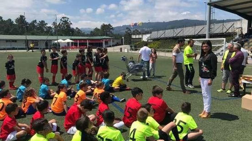 Jornada de clausura celebrada en el campo de As Baloutas. // D.P.