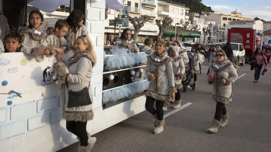 El Port de la Selva recupera el carnaval amb dues rues