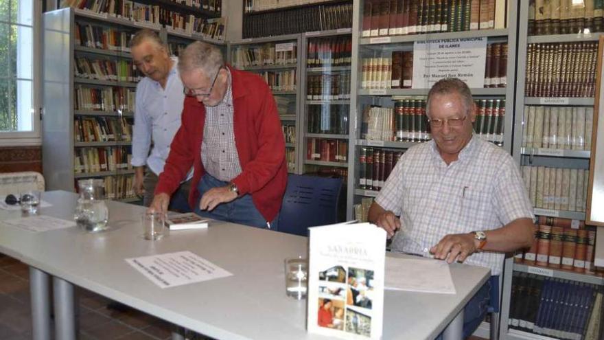 Manuel Sanromán presentó su nuevo libro en Ilanes.
