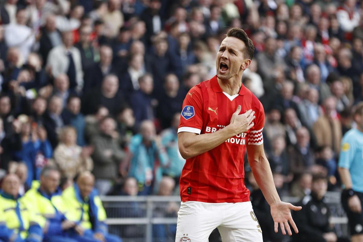 Eredivisie - PSV Eindhoven v Feyenoord Rotterdam