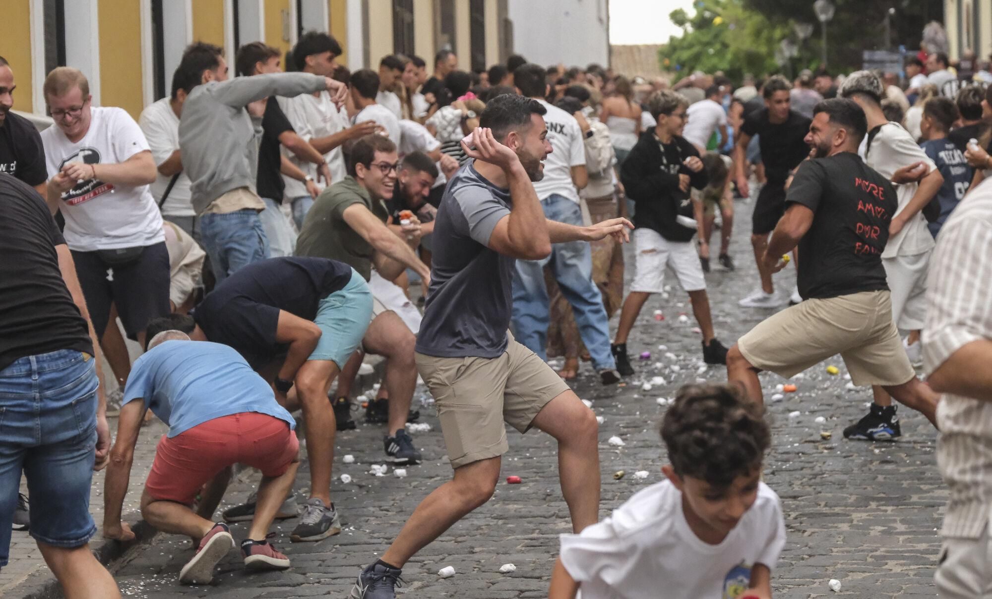 Batalla de flores en las Fiestas de la Virgen de Guíaa