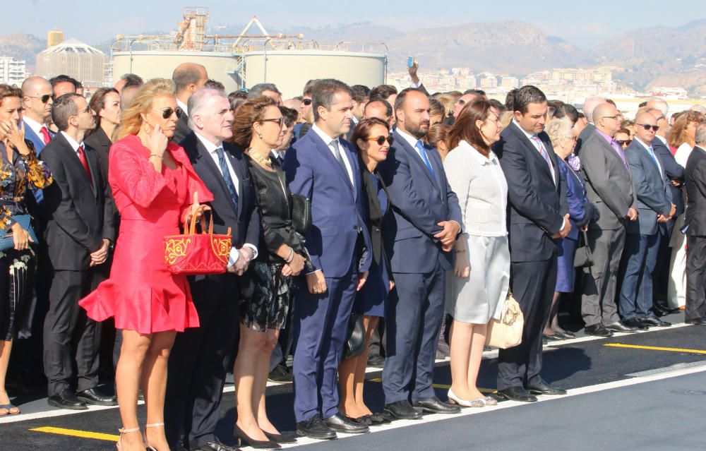 Jura de bandera civil en el portaviones Juan Carlo