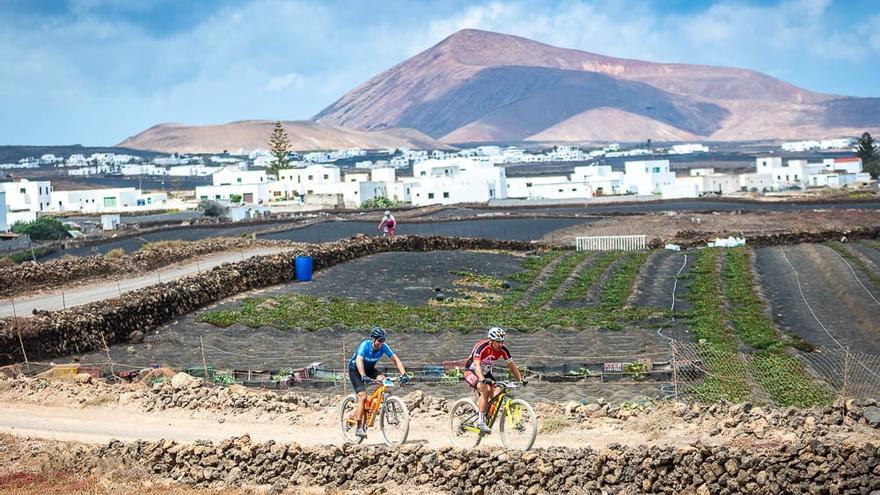 Tinajo se congratula por el impacto de la Stage MTB Race Lanzarote 2021