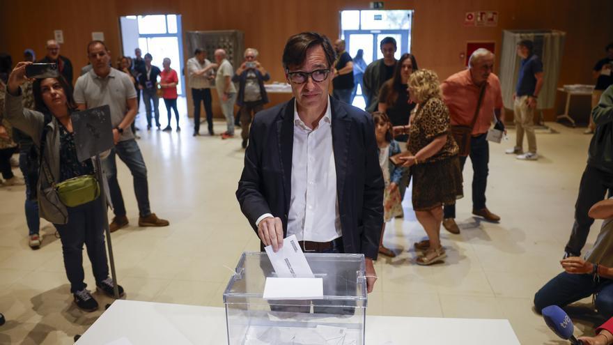 Elecciones Cataluña | Encuesta GESOP: Illa gana y Puigdemont supera a ERC, pero ninguno de los dos tendría mayorías claras