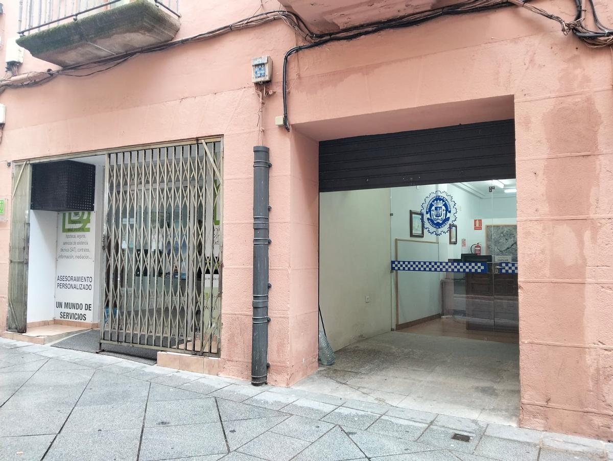 Oficina de atención a las víctimas del tornado, en el retén de la Policía Local.