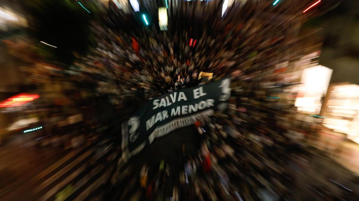 Manifestación organizada para protestar por la situación del Mar Menor en Murcia.