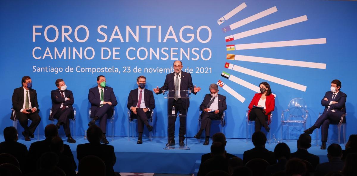 Lambán da cuenta de su postura en la cumbre