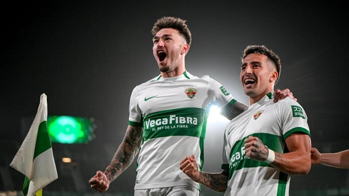Dos temporadas después, VegaFibra y el Elche CF, celebran juntos el ansiado ascenso a la primera división del fútbol español.