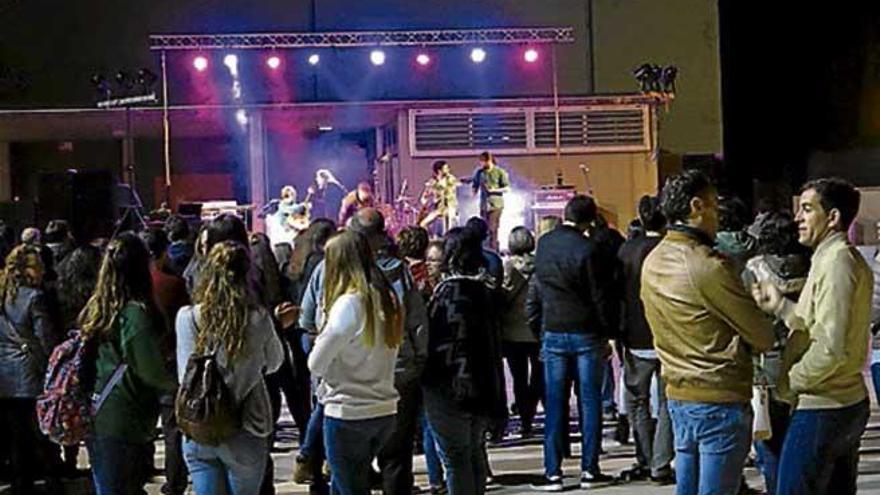 Cena y concierto para celebrar los once años del instituto