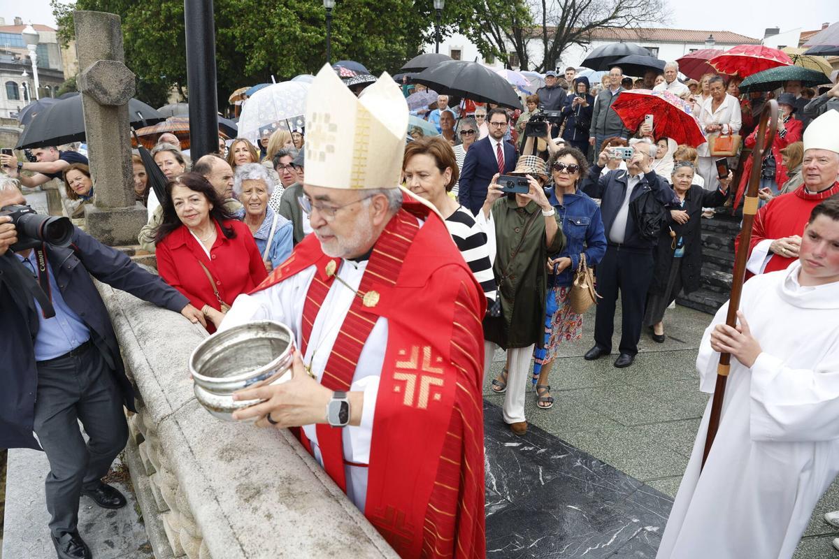 La bendición de las aguas en San Pedro, en imágenes La bendición de las aguas en San Pedro, en imágenes
