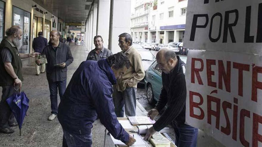 La renta básica llegará al Parlamento extremeño en marzo y se pagará a partir de mayo